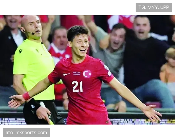 居莱尔与亚马尔国家队生涯中的技术特点与战术适配性差异分析 居莱尔与亚马尔国家队生涯中的技术特点与战术适配性差异分析